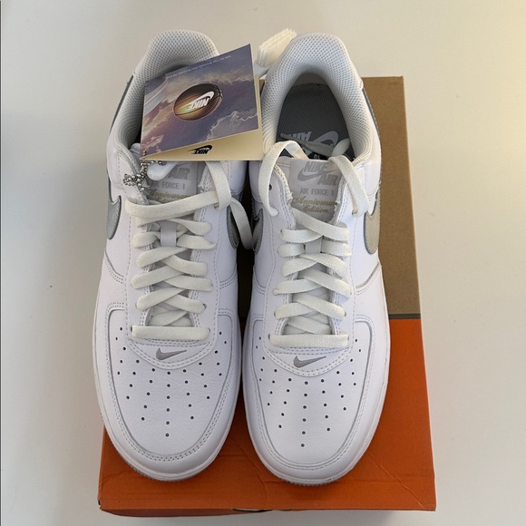 Nike Men's Air Force 1 Anniversary Edition White Metallic Silver Sneakers Sz 10 - Picture 6 of 13